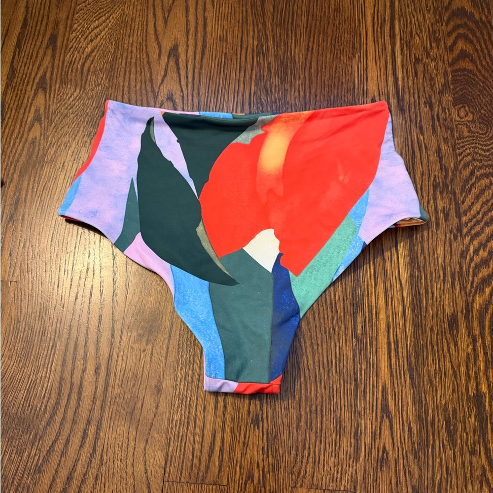 Colorful two piece - Picture 5 of 5